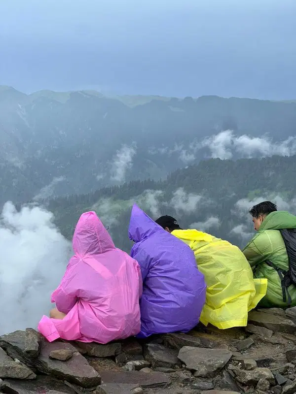 Season 1: Jibhi | Off the Grid scene 9
